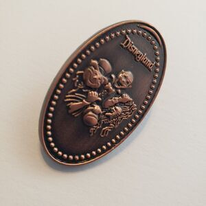 Disneyland Imagineers Exclusive Hitchhiking Ghosts Pressed Penny Pin LE 250